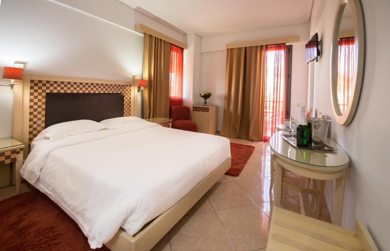 Premier Agrinio Heart Hotel Eksteriør billede