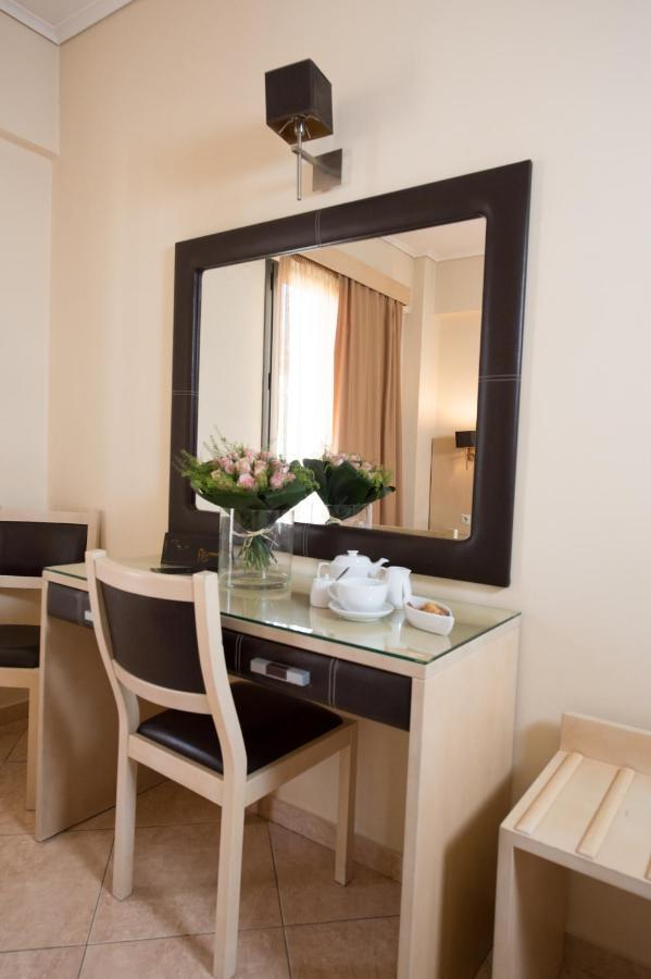 Premier Agrinio Heart Hotel Eksteriør billede