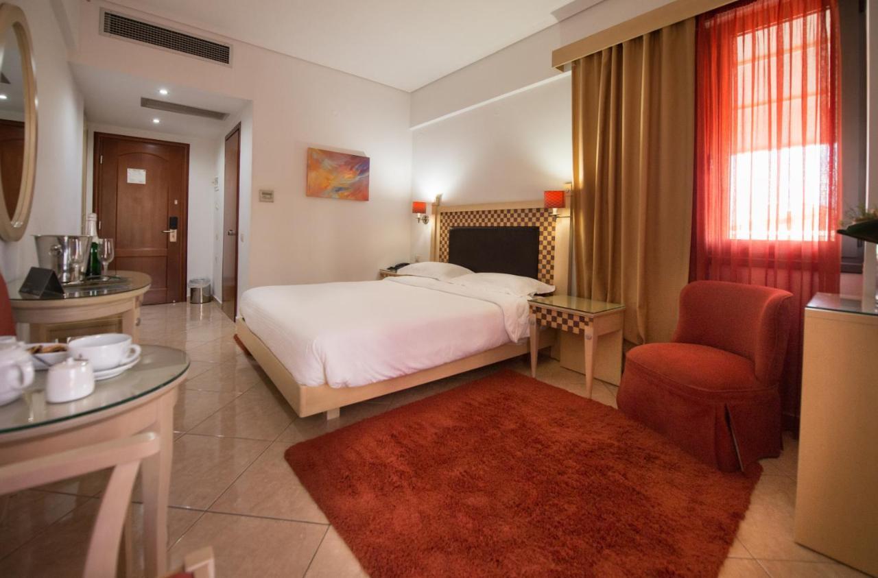 Premier Agrinio Heart Hotel Eksteriør billede